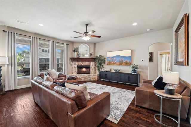 112 Shepherds Hill Road, Waxahachie, TX 75165