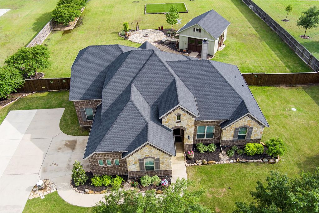 112 Shepherds Hill Road, Waxahachie, TX 75165