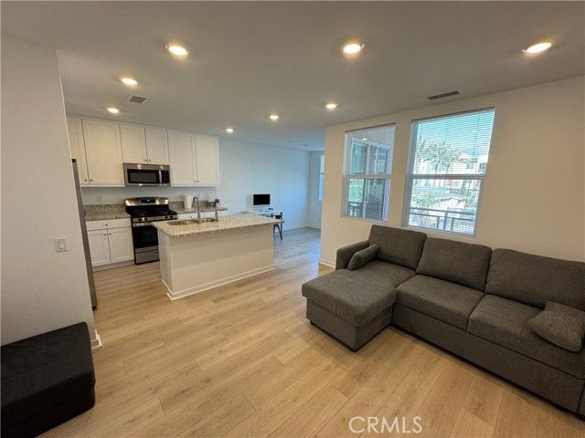 4100 E Circle Paseo 203, Ontario, CA 91764