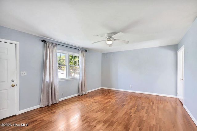 710 N College Road, Wilmington, NC 28405