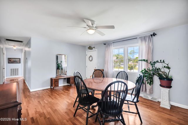 710 N College Road, Wilmington, NC 28405