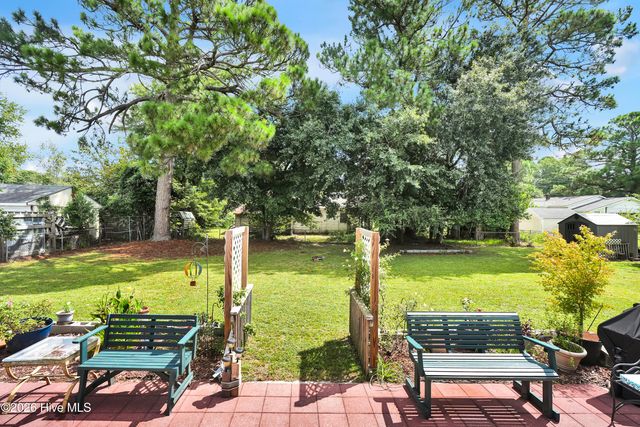 710 N College Road, Wilmington, NC 28405