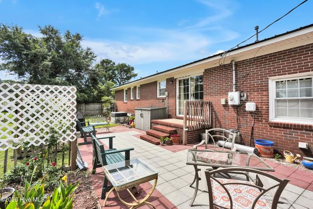 710 N College Road, Wilmington, NC 28405