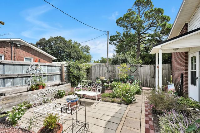 710 N College Road, Wilmington, NC 28405