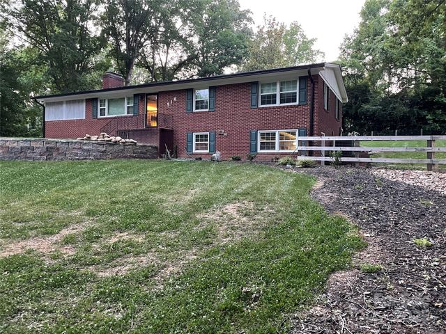 514 Crestview Drive, Albemarle, NC 28001