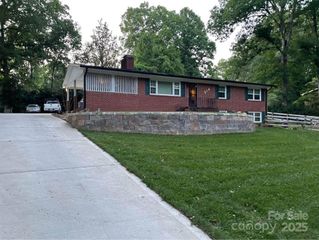 514 Crestview Drive, Albemarle, NC 28001