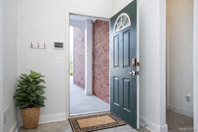 2104 Monarch Drive, Shelby Charter Township, MI 48316