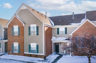 2104 Monarch Drive, Shelby Charter Township, MI 48316