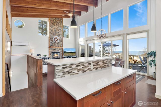 7444 Jackson Road, Blaine, WA 98230