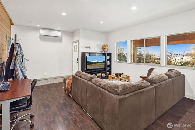 7444 Jackson Road, Blaine, WA 98230