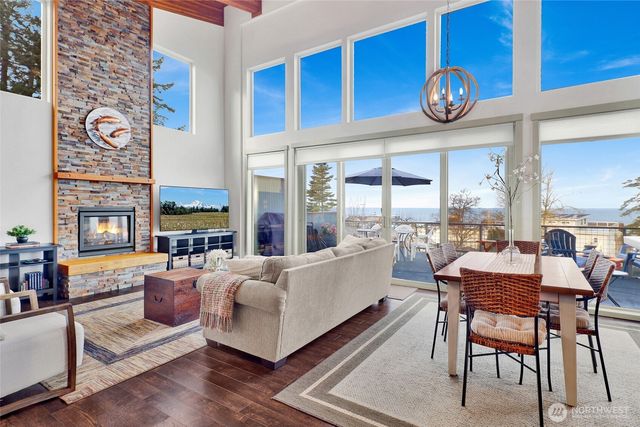 7444 Jackson Road, Blaine, WA 98230