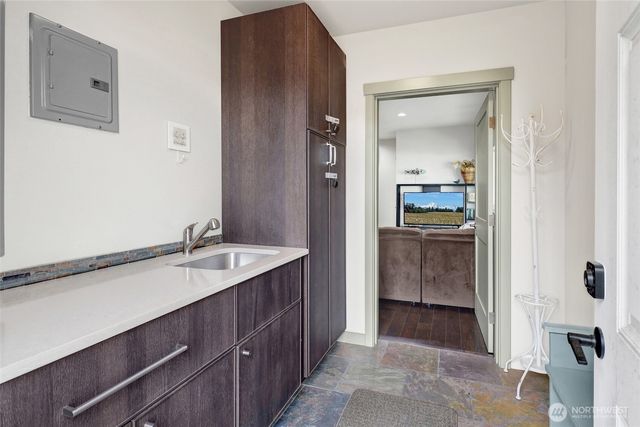 7444 Jackson Road, Blaine, WA 98230