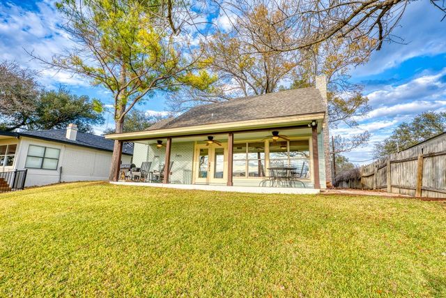 4118 River Oaks DR, Kingsland, TX 78639