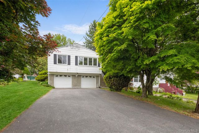 19 Lakeland Avenue, Mohegan Lake, NY 10547
