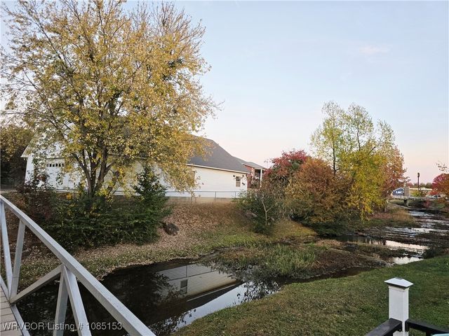 302 Cedar Creek Drive, Van Buren, AR 72956