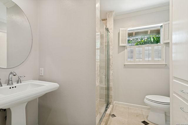 2219 Woodmen, San Antonio, TX 78209