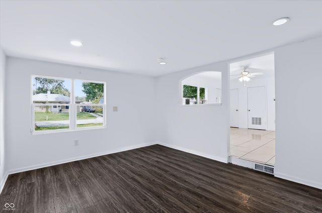 4001 Kalmar Drive, Indianapolis, IN 46222