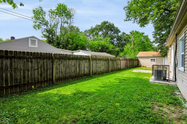 4001 Kalmar Drive, Indianapolis, IN 46222