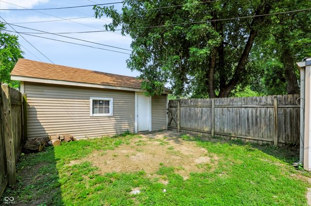 4001 Kalmar Drive, Indianapolis, IN 46222
