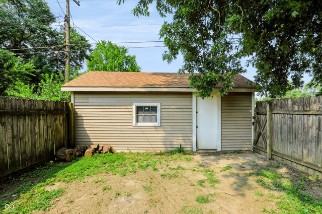 4001 Kalmar Drive, Indianapolis, IN 46222