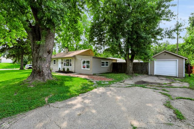 4001 Kalmar Drive, Indianapolis, IN 46222