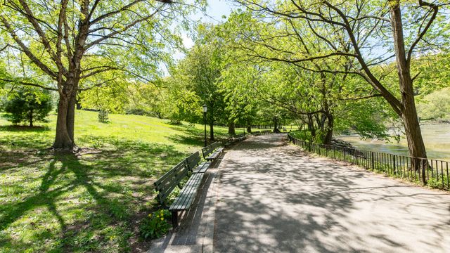 579 W 215th St Apt 5A, New York City, NY 10034