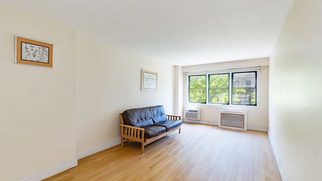 579 W 215th St Apt 5A, New York City, NY 10034
