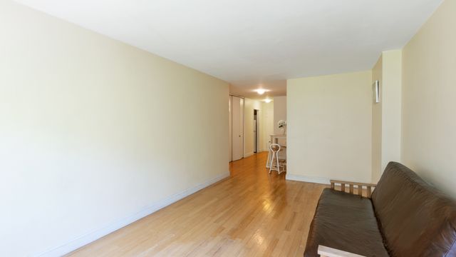 579 W 215th St Apt 5A, New York City, NY 10034