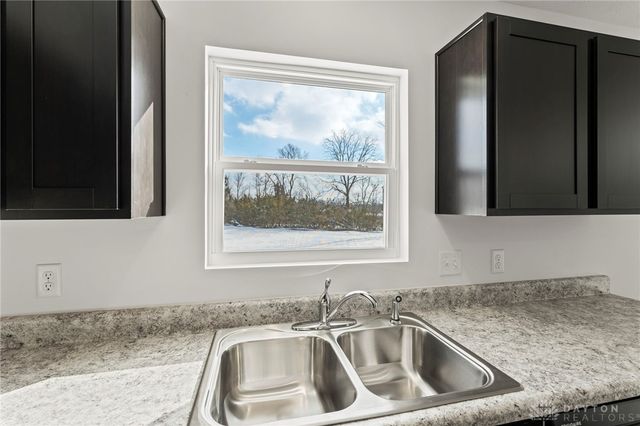 107 Evergreen Way, Brookville, OH 45309