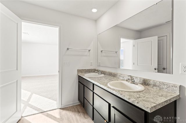 107 Evergreen Way, Brookville, OH 45309