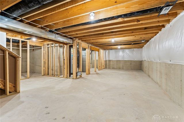 107 Evergreen Way, Brookville, OH 45309