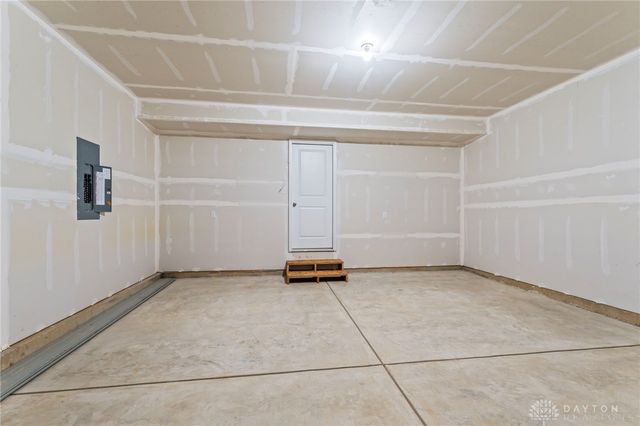 107 Evergreen Way, Brookville, OH 45309