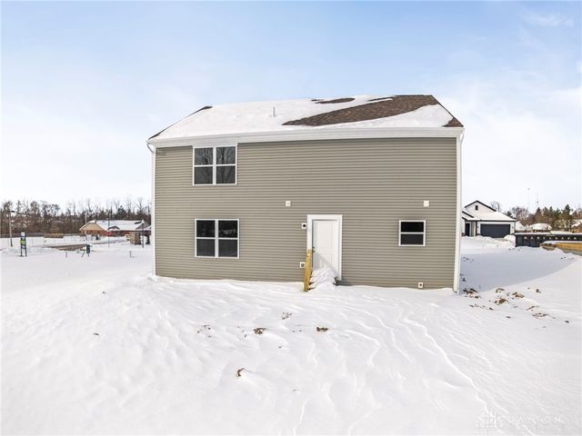 107 Evergreen Way, Brookville, OH 45309