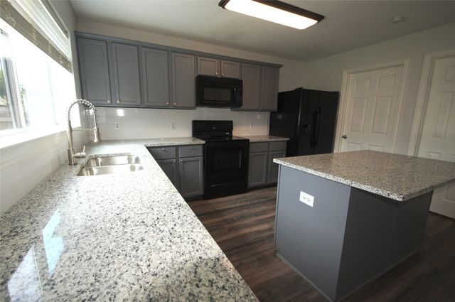 308 Acklingtton Drive, Anna, TX 75409