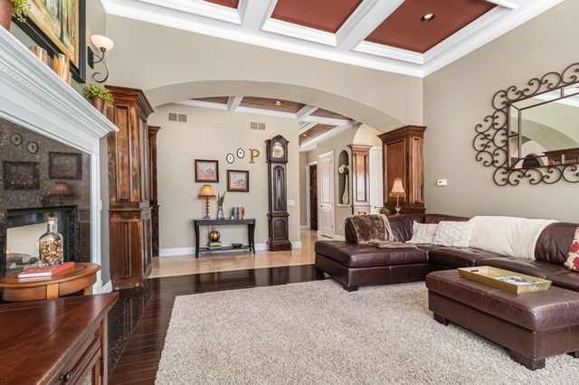 290 Shelby Court, Saline, MI 48176