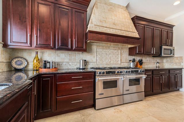 290 Shelby Court, Saline, MI 48176