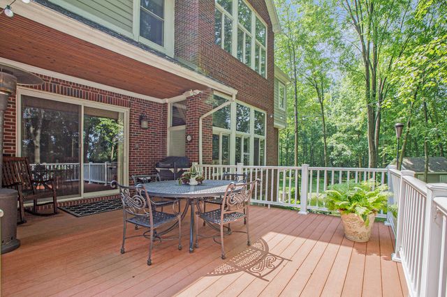 290 Shelby Court, Saline, MI 48176