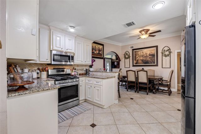 922 Gilpin Street, Houston, TX 77034