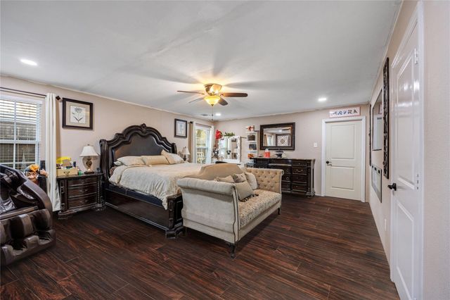 922 Gilpin Street, Houston, TX 77034