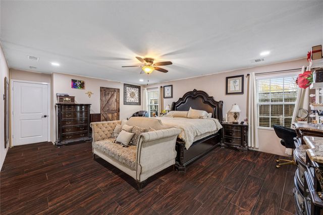 922 Gilpin Street, Houston, TX 77034