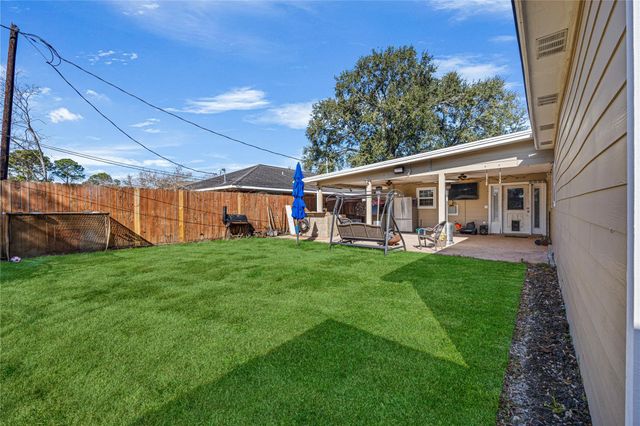 922 Gilpin Street, Houston, TX 77034