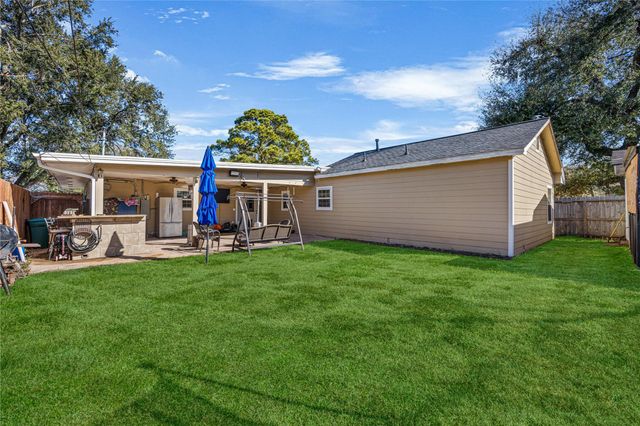 922 Gilpin Street, Houston, TX 77034