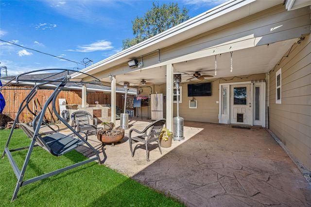 922 Gilpin Street, Houston, TX 77034