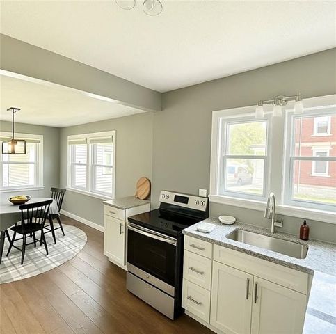 323 E Edgewood Ave, New Castle, PA 16105