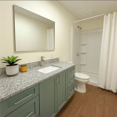 323 E Edgewood Ave, New Castle, PA 16105