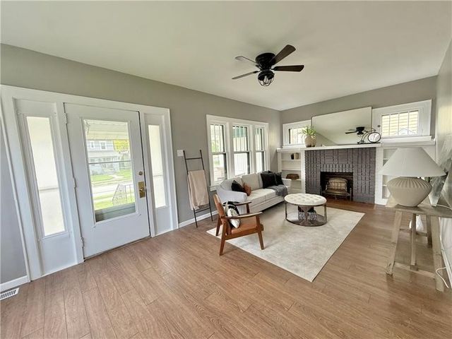 323 E Edgewood Ave, New Castle, PA 16105