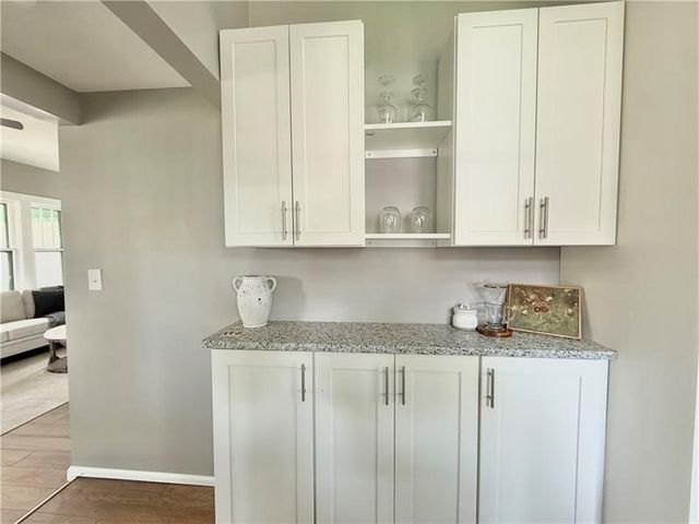 323 E Edgewood Ave, New Castle, PA 16105