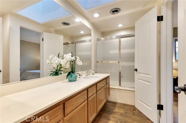 10261 Calvin, Northridge (los Angeles), CA 91324