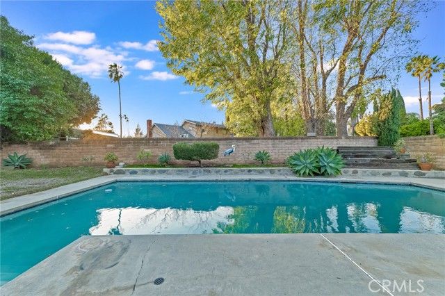 10261 Calvin, Northridge (los Angeles), CA 91324