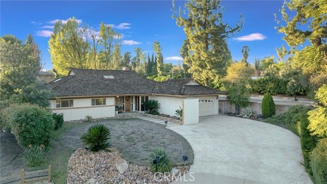 10261 Calvin, Northridge (los Angeles), CA 91324